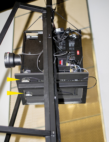 PLM - Projector, Vibration isolation